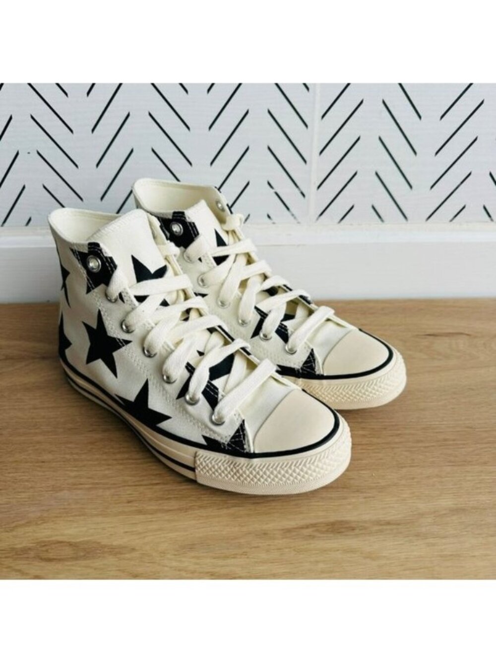 ⭐Converse Chuck Taylor Large Stars Hi Sz 7.5 Women Shoes Sneakers Ivory A09898F - Picture 2 of 9